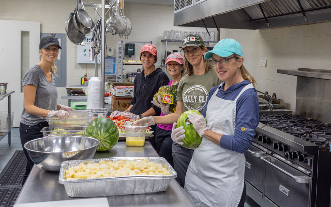 Laura’s Home Food Service Volunteer