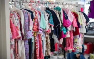 Laura’s Home Clothing Room Volunteer